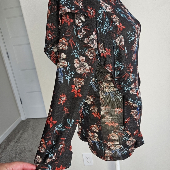NWT!!! FREE PEOPLE Dock Side Black Comb FLORAL Blouse, Size Small - Picture 3 of 9
